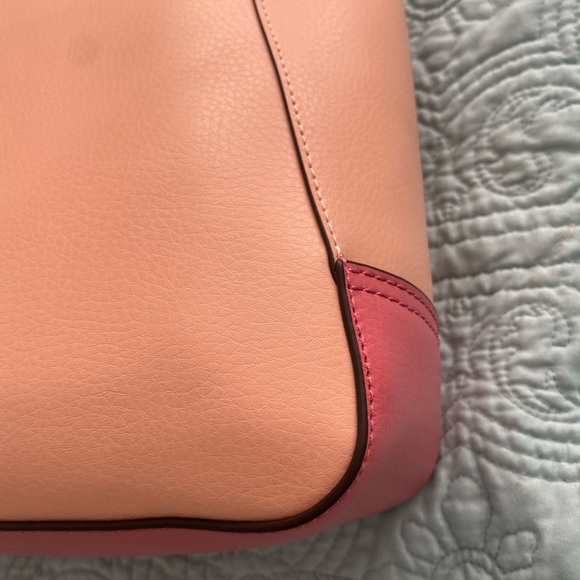 NWT Coach tote, lovely colors and design - Picture 8 of 15